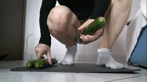 Image I'm totally crazy for 3 very big cucumbers (video 4)
