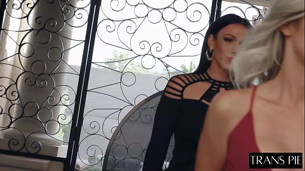 Image Big ass trans fucks trans lesbians