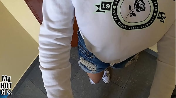 Image Prostituta tetona me pide que me ponga el preservativo pero me lo quito y le dejo el co&ntilde_o goteando de leche
