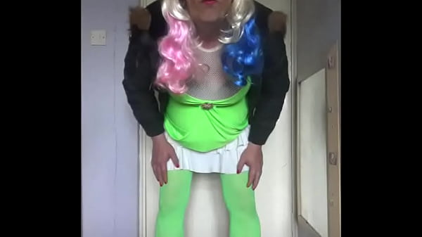 Image sissy crossdresser wanting to swallow pee part 1