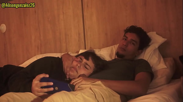 Image Mirando una pelicula con mi hermanastro y sin querer me trague su pene(Casi nos descubren) ALISONGONZALEZ26 X FANTASIAHARDCORESEX