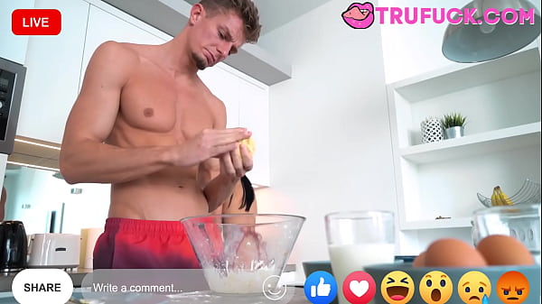 Image Giving Stepbro My Muffin Matthew Meier, Simon Kitty