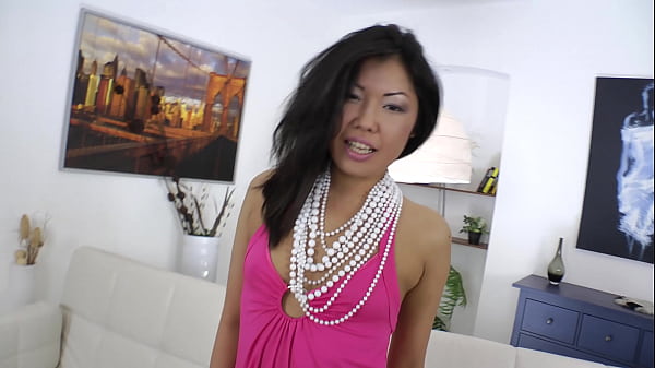 Image Asian slut fucked in two trunks - Hard Anal - Monster Cock