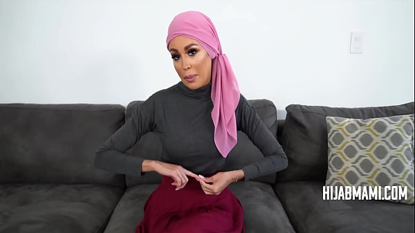 Image Doctor Gives Naive Muslim Wife Haram Sex Lessons - Jamie Michelle, Tommy Wood