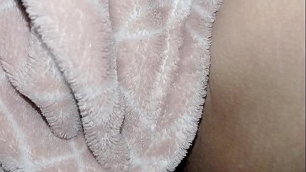Image xxx hijastra caliente se deja frotar su co&ntilde_o asi de facil