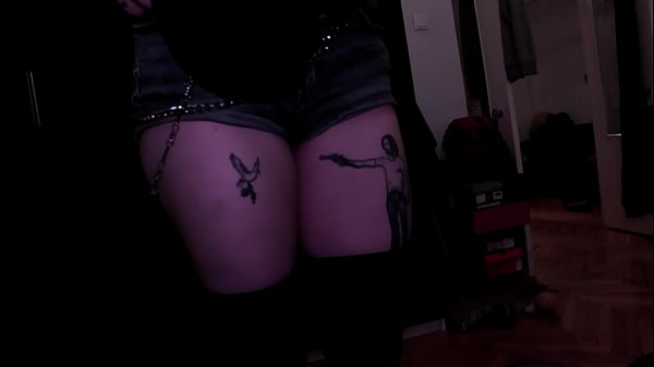 Image When I wear stockings and shorts, rough fuck is an only option