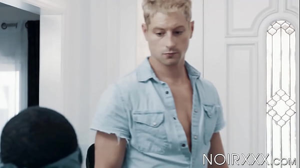 Image Blond Taylor Reign ass fucked by black hunk DeAngelo Jackson