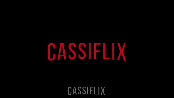 Image Depois da massagem mexendo na minha buceta sentei gostoso e cavalguei naquele pau grosso e grande. Assista completo no cassiflix.