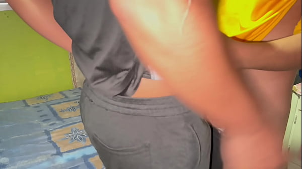 Image Le vi la verga a mi compa&ntilde_ero mientras jug&aacute_bamos futbol y le saqu&eacute_ mi verga cuando fuimos al ba&ntilde_o, le propuse echarnos un rapid&iacute_n en mi cuarto, terminamos con las vergas adentro