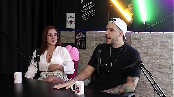 Image Falou de como foi pedida em casamento, ele foi corno, e gravaram porn&ocirc_ - Bia Ruyva & Jack Por (SHEER/RED)