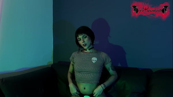 Image Alien Girl, very sloppy deeptrhoat