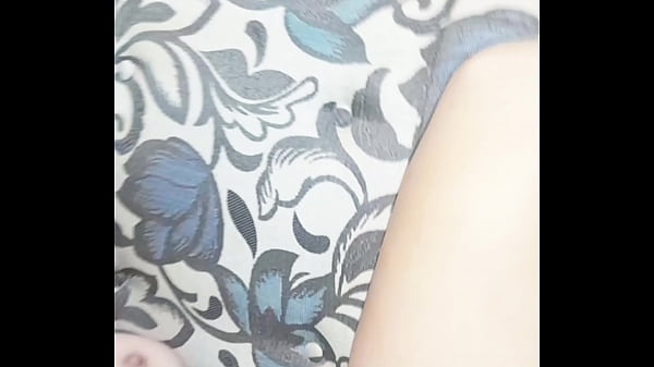 Image Me di&oacute_ con todo metiendo sus dedos dentro de mi peque&ntilde_a vagina y derramando mi leche y mi panocha qued&oacute_ bien mojada.