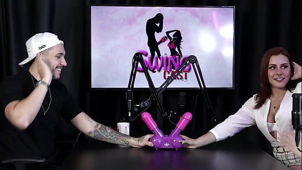 Image A m&atilde_e expulsou ela de casa, comentaram sobre harmoniza&ccedil_&atilde_o de p&ecirc_nis, ela gosta de pau pequeno - Bia Ruyva & Jack Por (SHEER/RED)