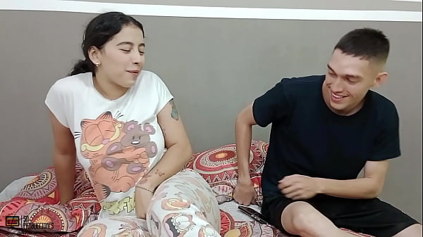 Image Hermanastra s&uacute_per cachonda hace que el hermanastro se corra en su co&ntilde_o