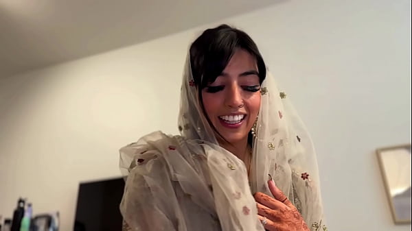 Image Voy a hacer tiktoks con una influencer musulmana antes del Eid y me la acabo follando mientras el marido est&aacute_ de viaje