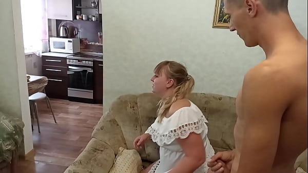 Image Russian curvy mom fuck on sof&agrave_