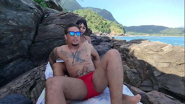 Image Fodi a gostosa Soraya castro na praia gozei na bucetinha dela quase fomos pegos completo no red e sheer exclusivo
