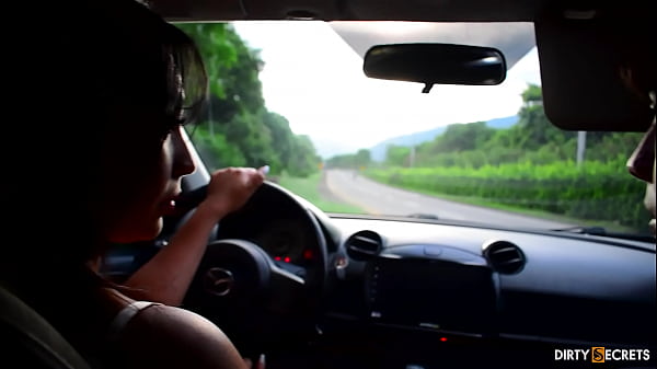 Image LEYLA FUCKS DRIVING INSTRUCTOR AND RECORDS IT