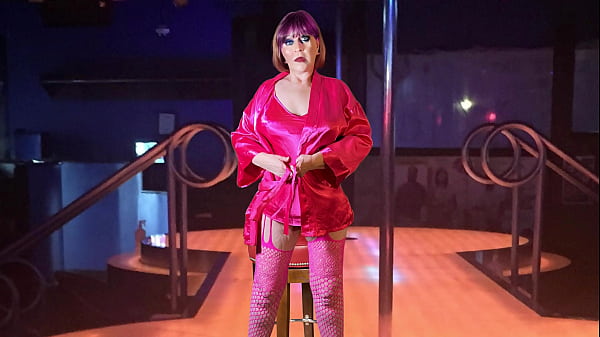 Image Granny Carmen: The Finger Fucking Of A Gilf Fuscia Angel