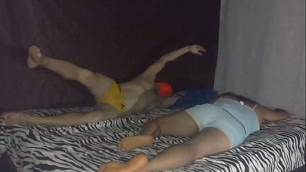 Image MADRASTRA E HIJASTRO SE DAN UN DESCANSO EN LA CAMA Y LUEGO LLEGA UN FANTASMA PARA HACER TRAVESURAS JUNTOS!! EL FANTASMA SE FOLLA AL MACHO Y A LA HEMBRA. PORNO REAL CASERO. 2