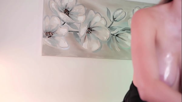 Image Beauty pours cold water on her tits