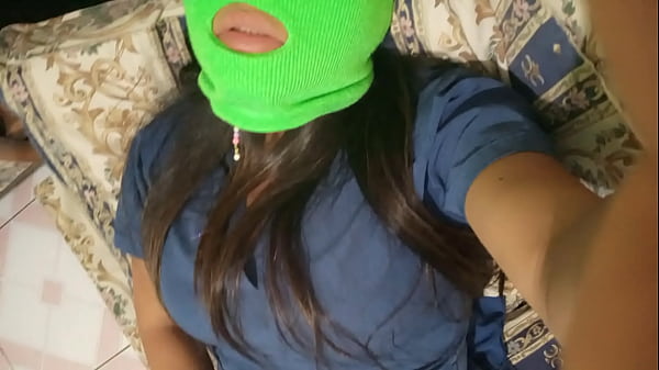 Image DELICIOSA, EXQUISITA Y DE PROFESION ENFERMERA!! MI SEXY MADRASTRA MADURA DE OJOS SEDUCTORES SE MASTURBA EN LA SALA DE ESPERA DE LA CLINICA. PORNO REAL CASERO GRATIS
