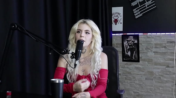 Image Entrou na prostitui&ccedil_&atilde_o por querer dar pra todo mundo, foi demitida por transar no sal&atilde_o da pastora e falou dos seus relacionamentos - Kyra Sex (SHEER/RED)
