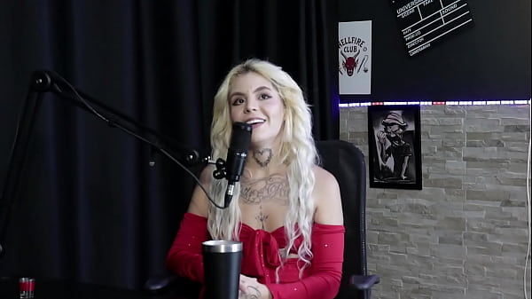 Image Uma atriz porn&ocirc_ se assustou quando ela fez prolapso anal e todos os atores usam inje&ccedil_&atilde_o no pau pra ficar duro - Kyra Sex (SHEER/RED)