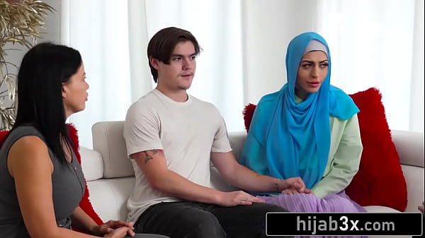 Image When Introducing Your Muslim Girlfriend To Parents Goes Wrong