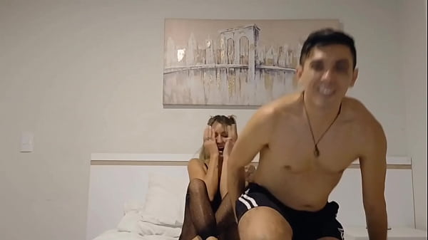 Image corno chama dois amigos pra comer sua mulher filma tudo e joga na internet