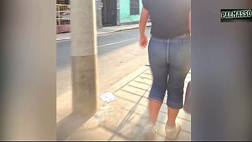 Image Encontr&eacute_ a mi inquilina deudora en la calle y fuimos a coger, pero, accidentalmente, no pude contenerme y llen&eacute_ su co&ntilde_o de corrida.