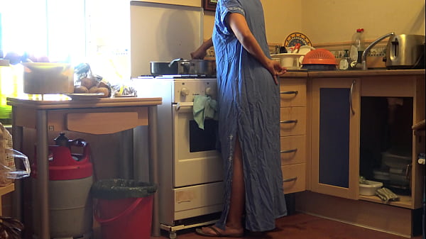 Image Turkish Muslim Maid Lets Horny Boss Fuck Her In The Kitchen