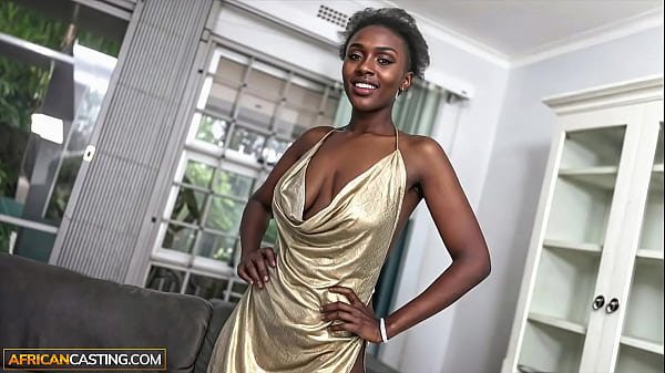 Image Amateur ebony model gets the job done