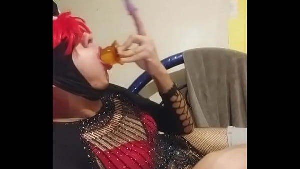 Image mis dildos llegando lo m&aacute_s profundo que pueden en mi garganta