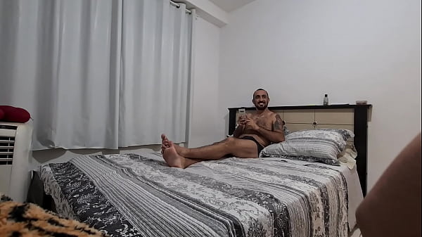 Image Malu paz me chamou para ver um filme e acabou me dando uma massagem e um boquete