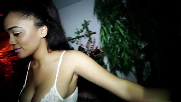 Image Tropical Temptations EBONY HARDCORE THREESOME