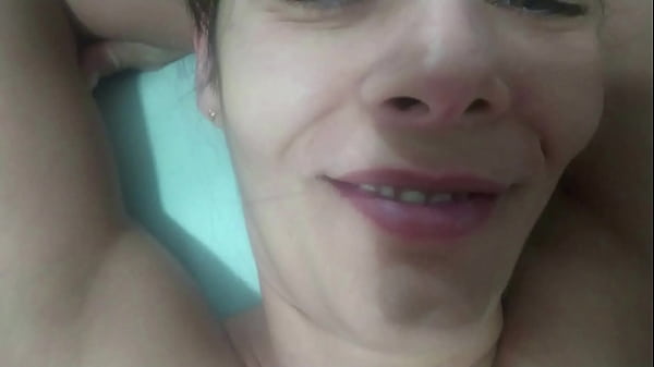 Image Garoto novinho perdendo a virgindade com minha esposa,ele encheu a buceta dela de porra