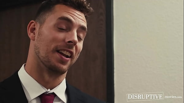 Image Twink boss Masyn Thorne sprays cum on handsome stud Carter Woods face