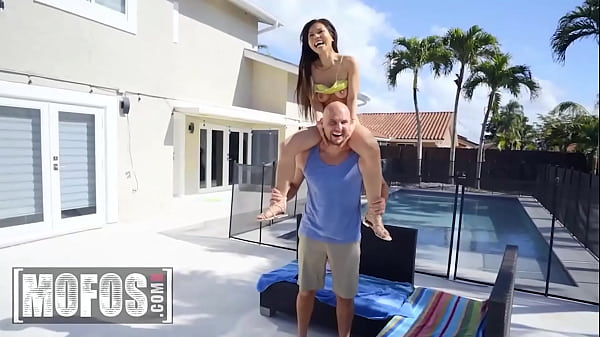 Image Steaming Hot Brunette Evie Ling Gets Her Tight Pussy Stretched Out By JMac's Huge Cock - MOFOS