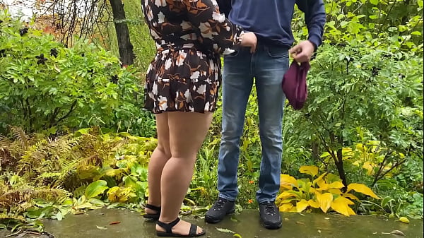Image Couple, that pees together, stays together