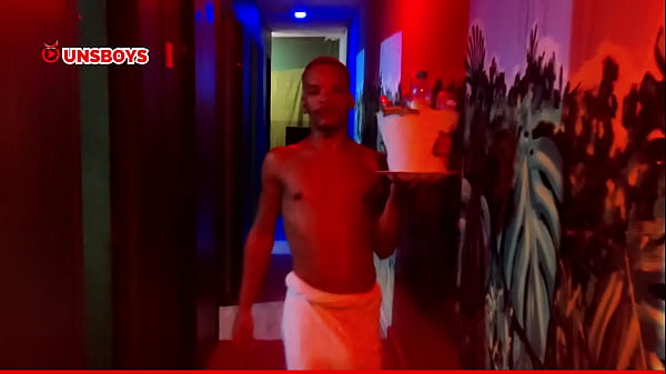 Image Transando com barmam - Conhe&ccedil_a um casal safadinho e o garoto do bar, um macho dotado e cheio de tes&atilde_o de tes&atilde_o