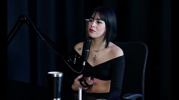 Image Teve uma rela&ccedil_&atilde_o conturbada com seu ex namorado, gosta de um suggar daddy, pediram que ela defecasse, e as perguntas... - Ariane Kimiko (SHEER/RED)