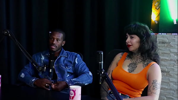 Image Teve fetiches estranhos que pediam para ela, gosta de ver mulheres se pegando, ela teve apoio da fam&iacute_lia, mas ele... - My Hell Williams & Hyoran Carvalho (SHEER/RED)