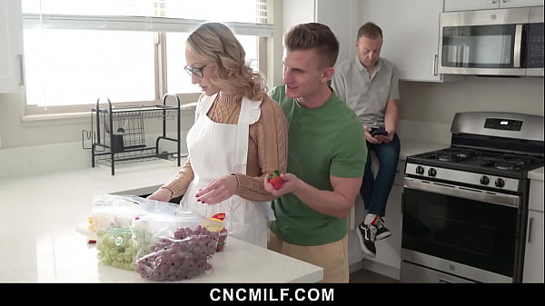 Image Stepson Fucking His Stepmom While Helping Her Clean the House - Cncmilf
