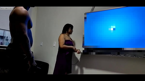 Image VEIO CONSERTAR MINHA TV E MIM FUDEU PRA VALER