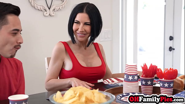 Image Big hot dogs are ready for big tits MILF stepmom Brooke Barclays and teen stepdaughter Elsa Violet