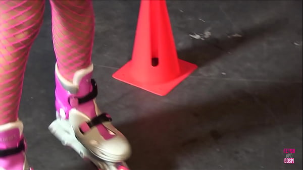 Image After this blonde bitch got banged the guy explained to her why she should rollerblade