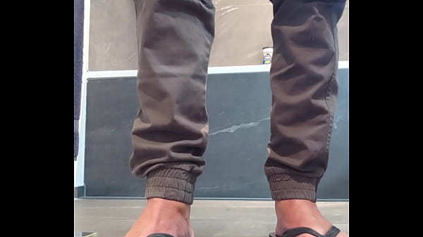 Image horny wank in flip flops