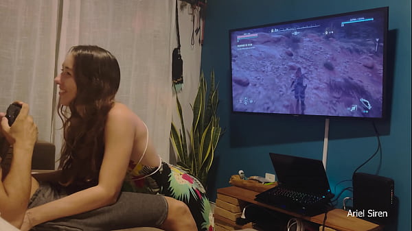 Image Ele queria jogar video game e eu queria dar o cuzinho