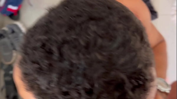 Image ELE CHUPA GOSTOSO E TEM UM PAU ENORME